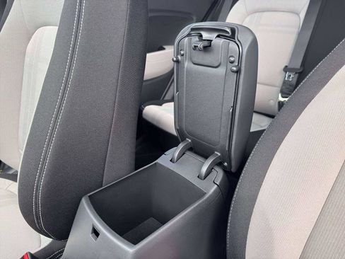 New 2026 Hyundai Venue SEL FWD image 18