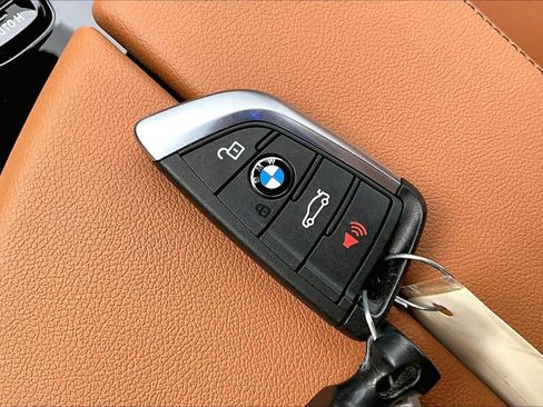Certified 2023 BMW 530i 530i w/ Convenience Package image 13