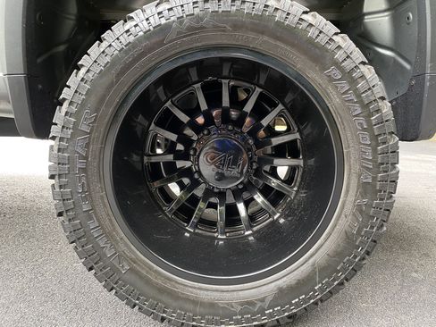 Used 2024 Chevrolet Silverado 3500 W/T AWD/4WD image 40