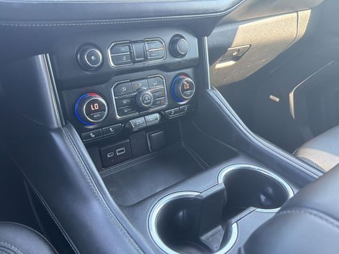 Used 2022 Chevrolet Tahoe Z71 image 25