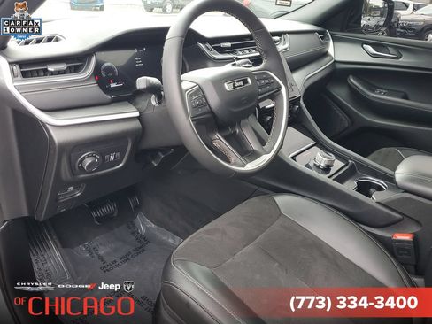 Used 2024 Jeep Grand Cherokee Altitude AWD/4WD image 17