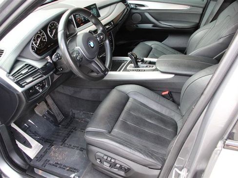 Used 2017 BMW X5 xDrive50i image 11