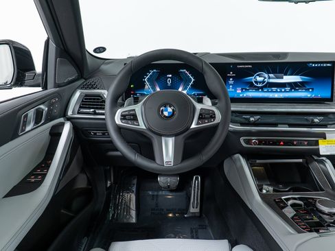 New 2026 BMW X6 xDrive40i w/ Climate Comfort Package image 17