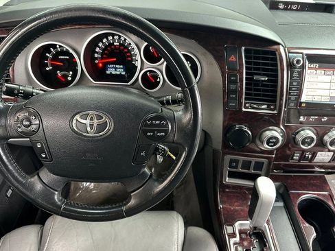 Used 2011 Toyota Sequoia Limited image 29