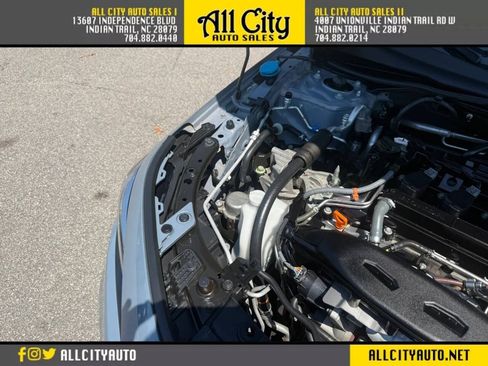 Used 2022 Honda Civic Touring image 43