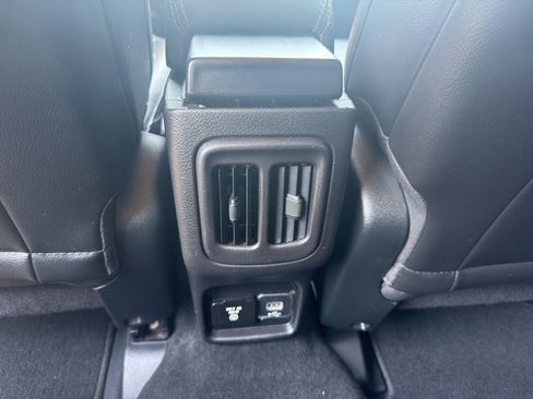 Used 2019 Jeep Compass Limited AWD/4WD image 11