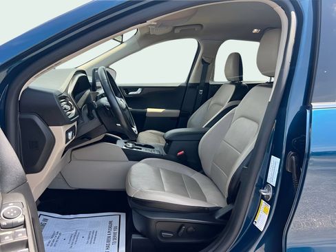 Used 2020 Ford Escape Titanium AWD/4WD image 9