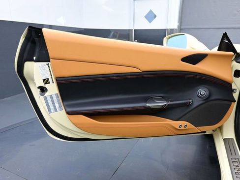 Used 2017 Ferrari 488 Spider RWD image 7