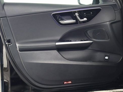 Certified 2025 Mercedes-Benz C 300 Sedan image 12