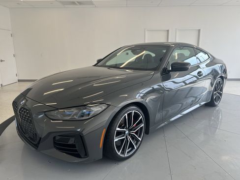 Used 2022 BMW M440i Coupe image 3