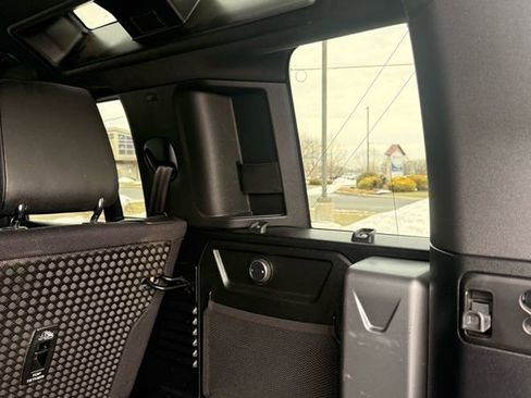 Used 2020 Land Rover Defender 110 X image 29