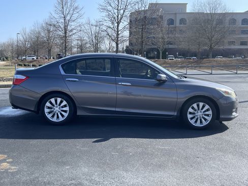 Used 2015 Honda Accord EX image 10