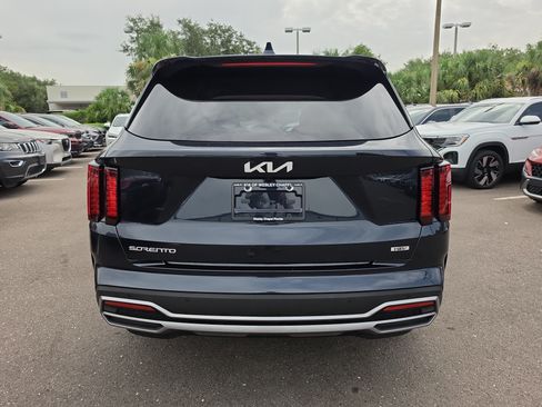 Certified 2023 Kia Sorento EX AWD/4WD image 7