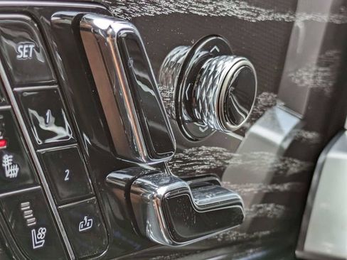 New 2025 Cadillac Escalade IQ Luxury 1 image 20