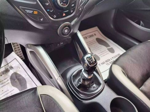 Used 2013 Hyundai Veloster Turbo image 24