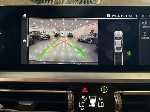 Used 2020 BMW 330i Sedan w/ Driving Assistance Package image 32