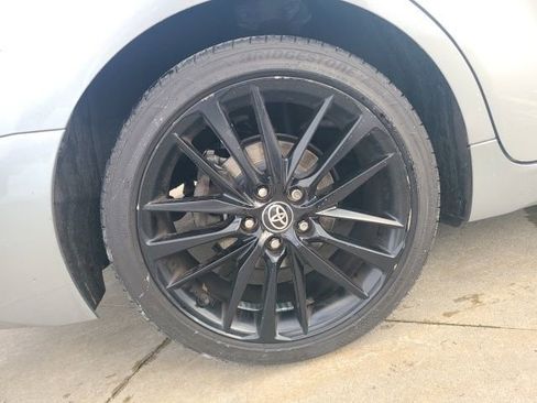 Used 2021 Toyota Camry XSE image 10