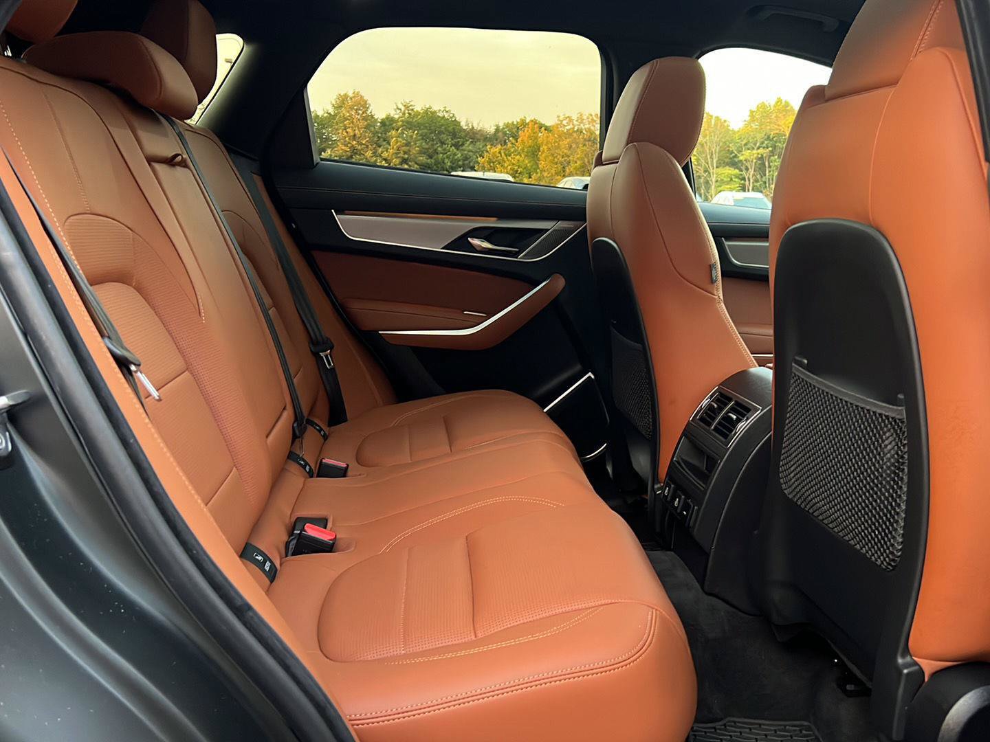 Certified 2026 Jaguar F-PACE R-Dynamic S AWD/4WD image 27