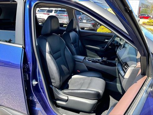 Used 2023 Nissan Rogue SV w/ SV Premium B Package AWD/4WD image 11