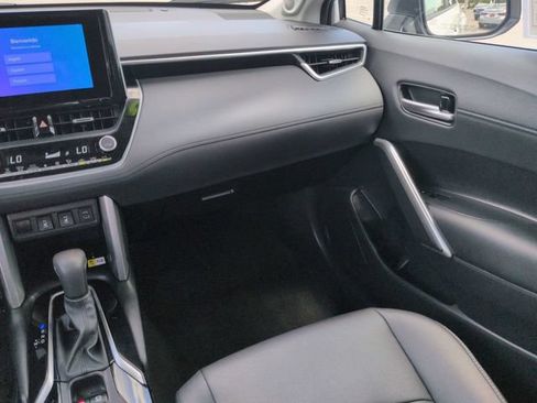 Certified 2023 Toyota Corolla Cross XLE w/ Convenience Package FWD image 17