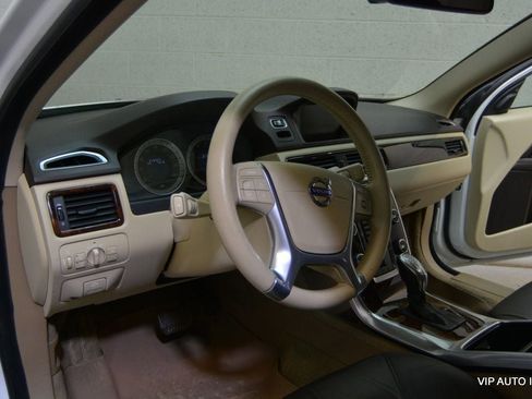 Used 2013 Volvo XC70 3.2 FWD image 28