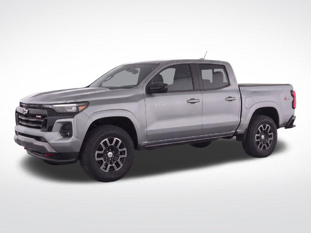 Used 2026 Chevrolet Colorado Z71 w/ Technology Package AWD/4WD image 2