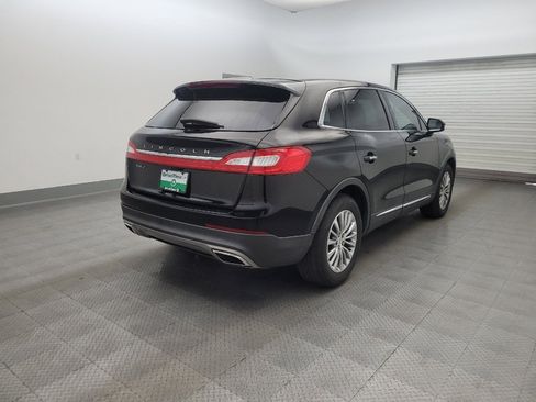 Used 2017 Lincoln MKX Select w/ Select Plus Package FWD image 9