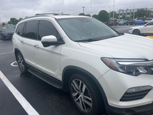 Used 2016 Honda Pilot Touring image 3