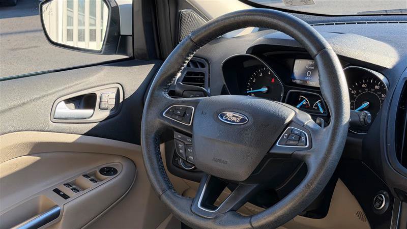 Used 2017 Ford Escape Titanium AWD/4WD image 28