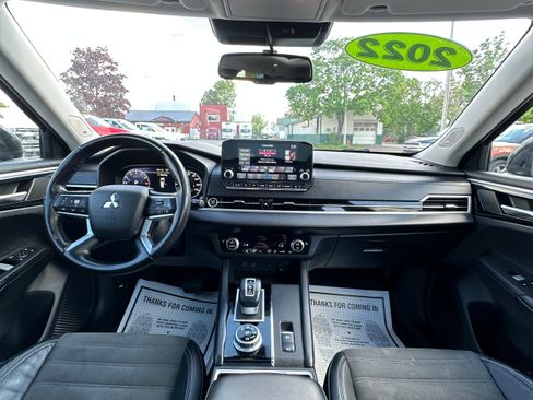 Used 2022 Mitsubishi Outlander SE AWD/4WD image 9