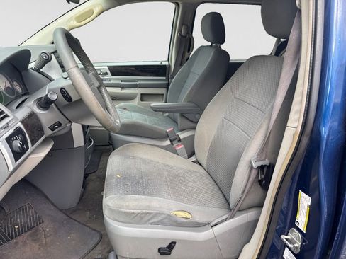 Used 2010 Dodge Grand Caravan SXT FWD image 11
