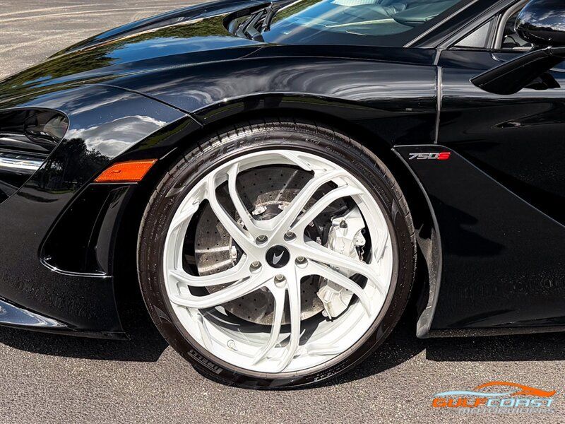 Used 2024 McLaren 750S Spider RWD image 38