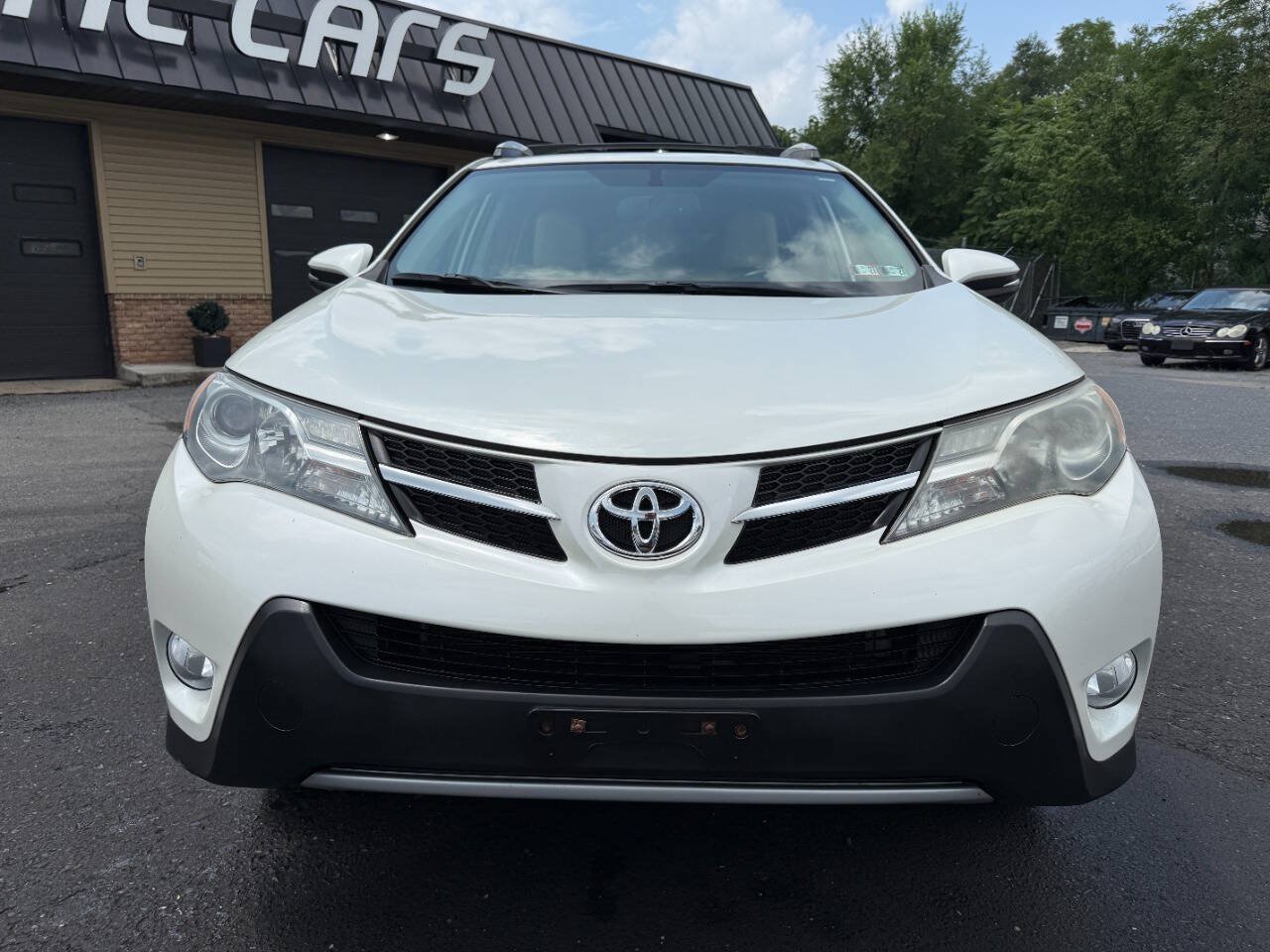 Used 2013 Toyota RAV4 Limited AWD/4WD image 2