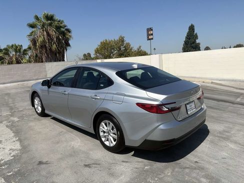 Used 2026 Toyota Camry LE FWD image 9