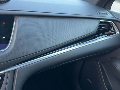 Used 2024 Cadillac XT6 Luxury image 24