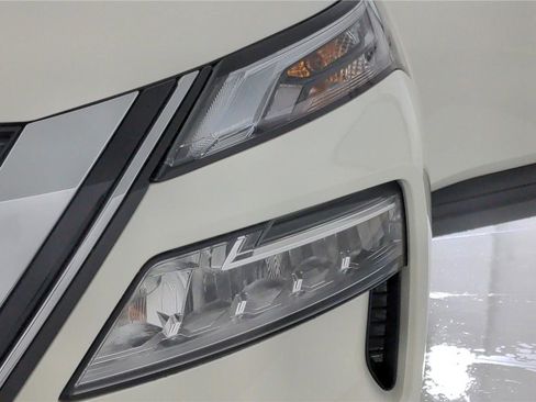 Certified 2023 Nissan Rogue SV image 45