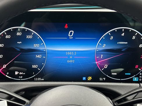 Used 2025 Mercedes-Benz E 350 4MATIC Sedan image 19