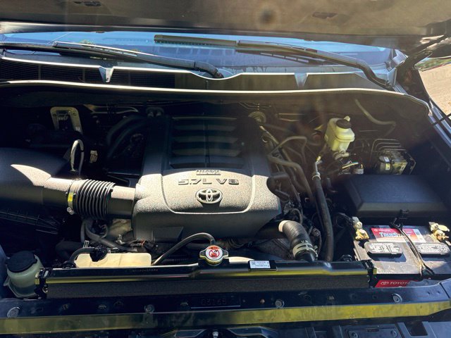 Used 2019 Toyota Tundra Limited w/ Limited Premium Package AWD/4WD image 10