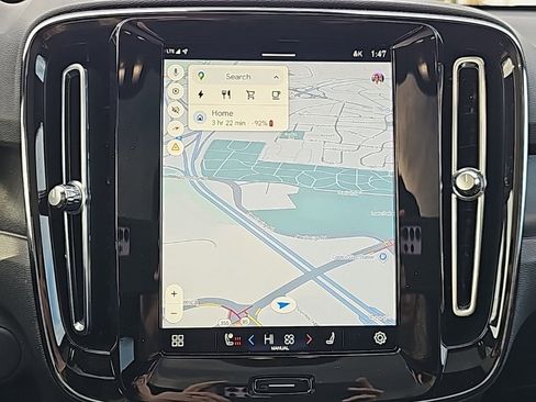 Used 2023 Volvo C40 P8 Recharge Ultimate image 7