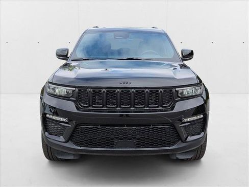 New 2025 Jeep Grand Cherokee Limited w/ Black Appearance Package image 6