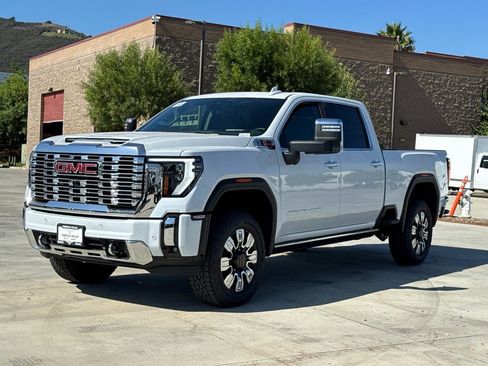 New 2026 GMC Sierra 2500 Denali w/ Denali Reserve Package image 4