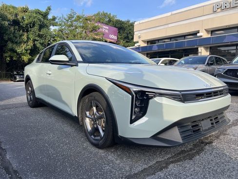 Used 2025 Kia K4 FWD image 7