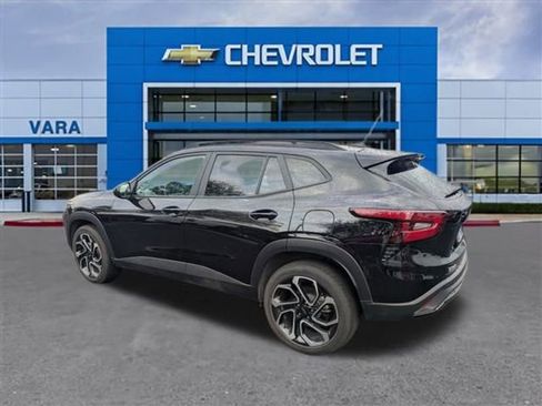 Certified 2025 Chevrolet Trax RS w/ Driver Confidence Package image 2