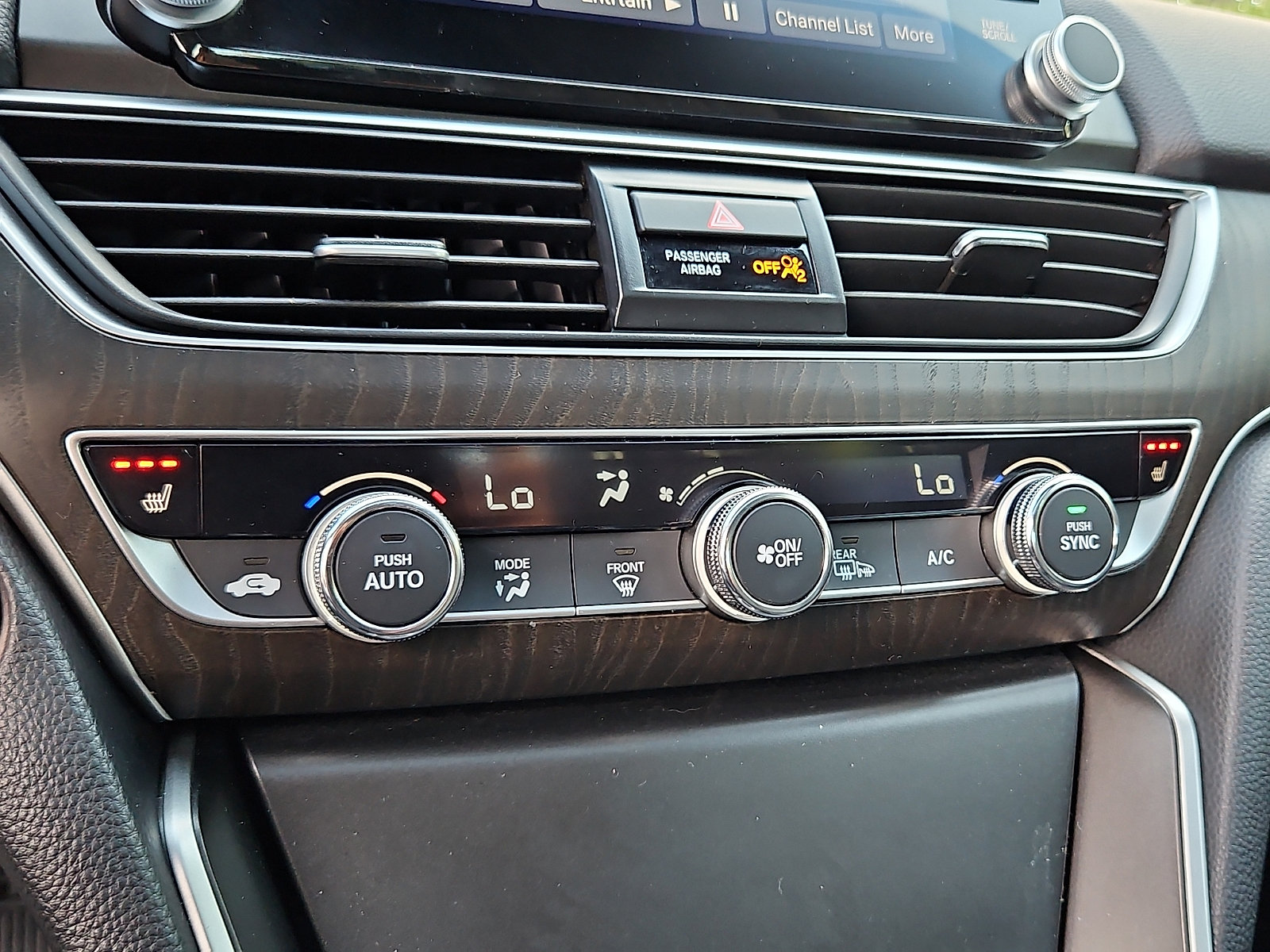Used 2019 Honda Accord EX-L image 17