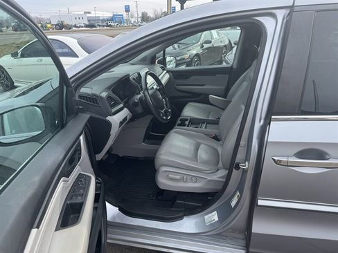 Used 2018 Honda Odyssey Touring image 7