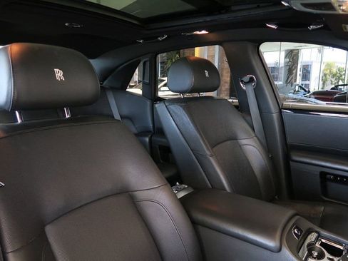 Used 2013 Rolls-Royce Ghost 4dr Sedan image 28