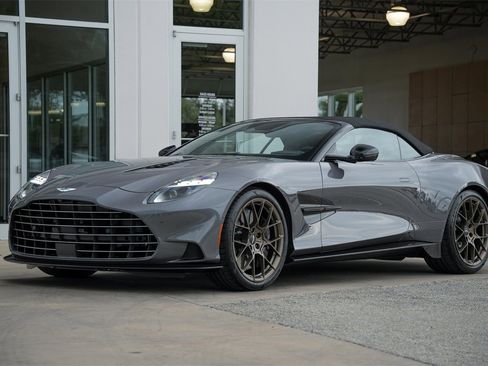 New 2026 Aston Martin Vanquish Convertible image 10