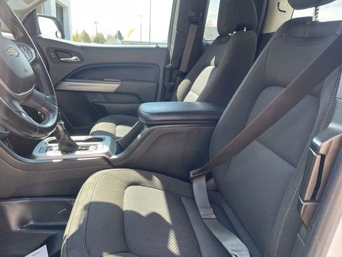 Used 2022 Chevrolet Colorado LT w/ Fleet Safety Package AWD/4WD image 11