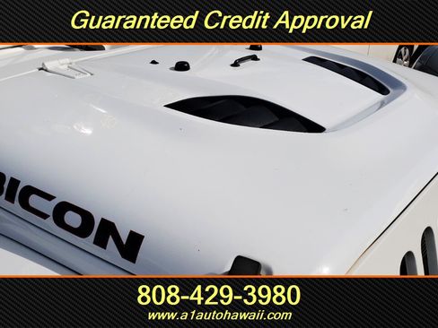 Used 2017 Jeep Wrangler Unlimited Rubicon AWD/4WD image 14