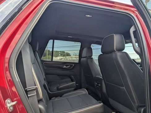 Used 2021 Chevrolet Tahoe Premier w/ Premium Package RWD image 14